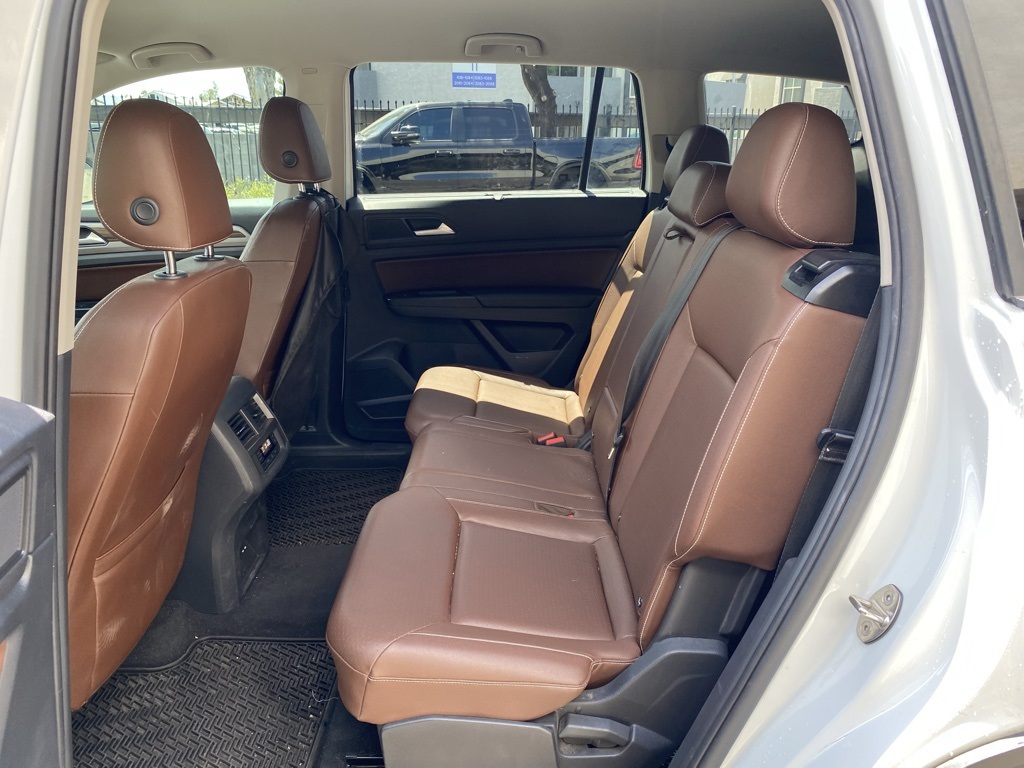 2021 Volkswagen Atlas 3.6L V6 SE Technology Image 9 of 39