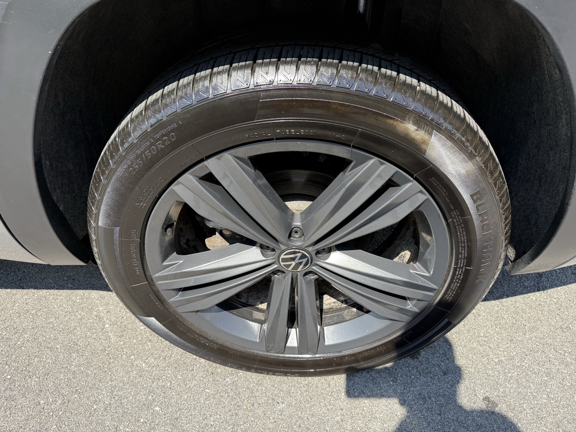 2021 Volkswagen Atlas 3.6L V6 SE Technology R-Line Image 8 of 18