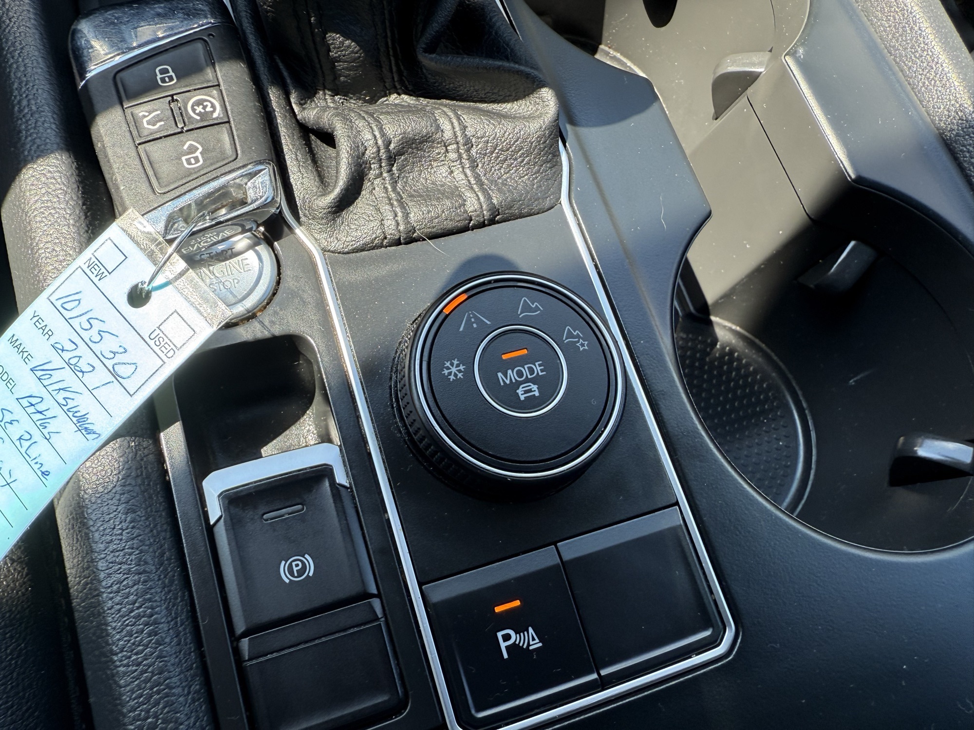 2021 Volkswagen Atlas 3.6L V6 SE Technology R-Line Image 15 of 18