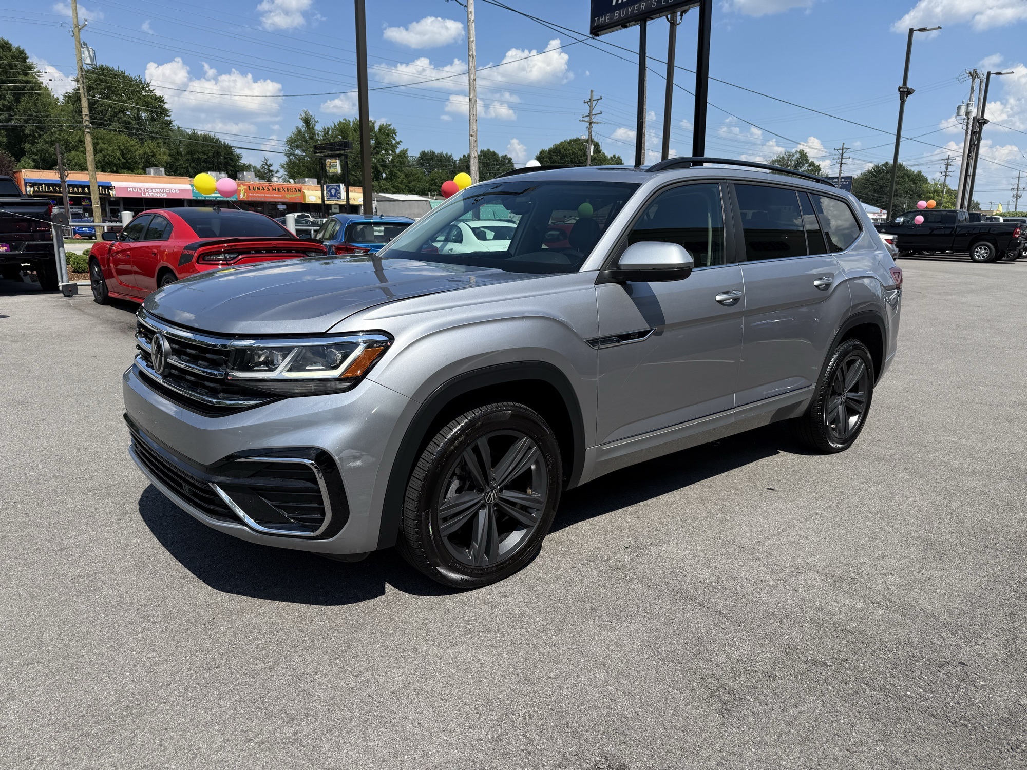 2021 Volkswagen Atlas 3.6L V6 SE Technology R-Line Image 1 of 18