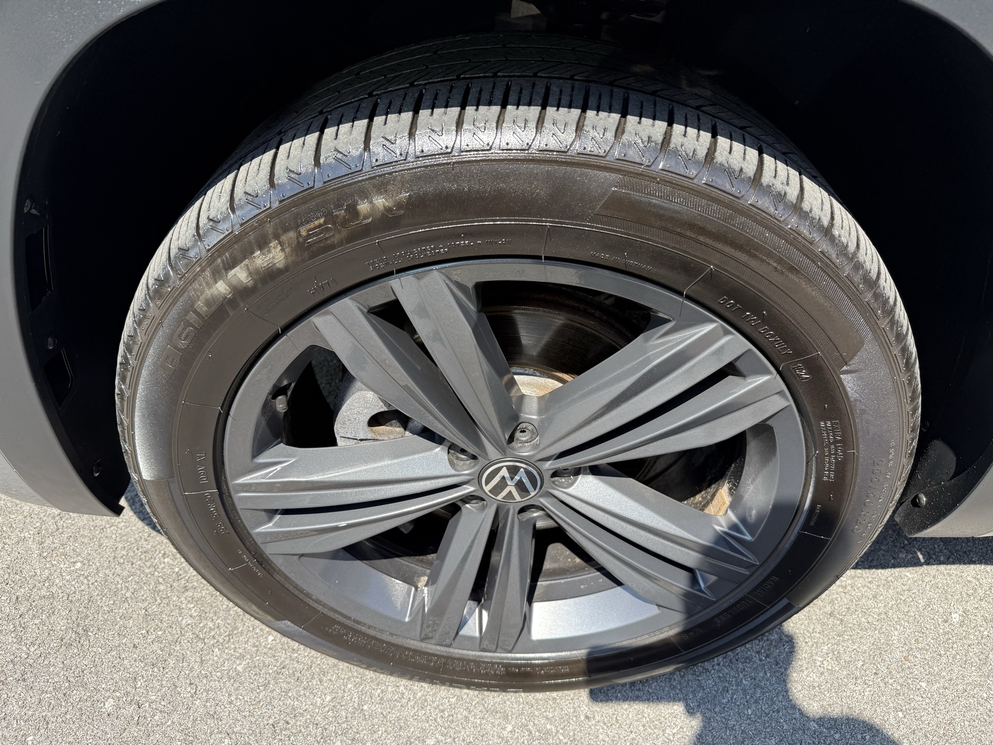 2021 Volkswagen Atlas 3.6L V6 SE Technology R-Line Image 7 of 18