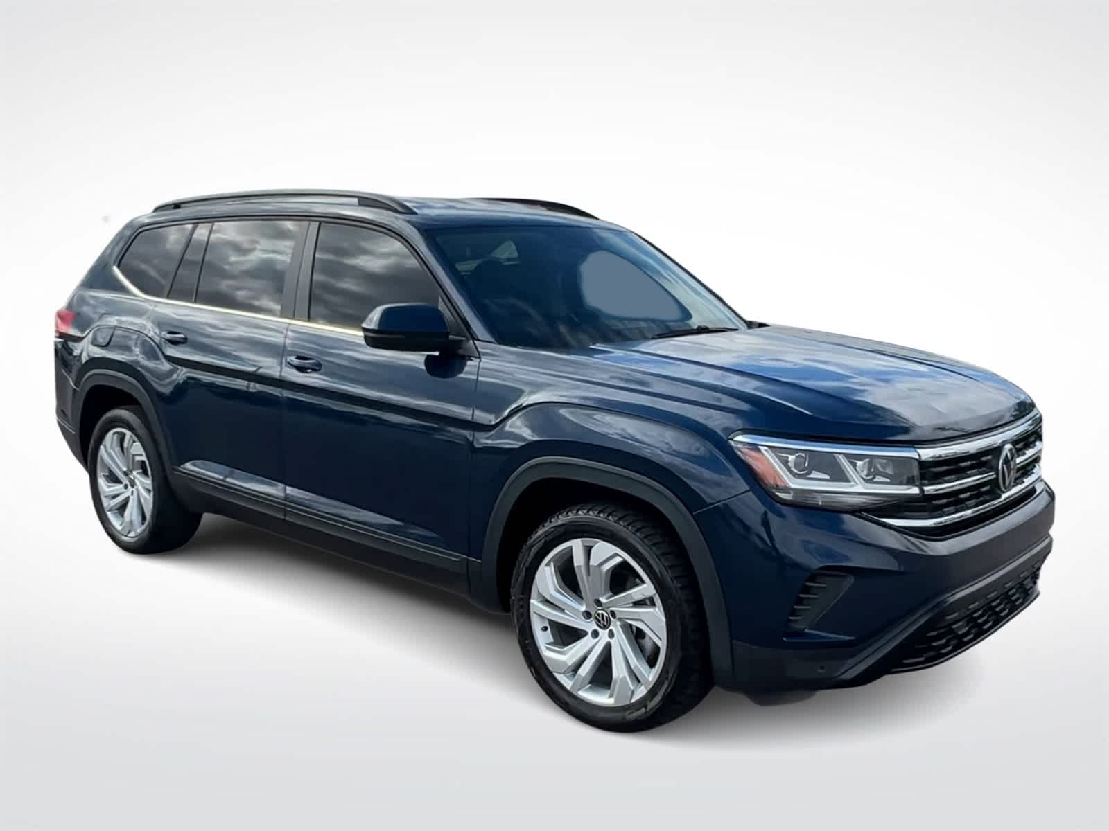 2021 Volkswagen Atlas 3.6L V6 SE Technology Image 4 of 36