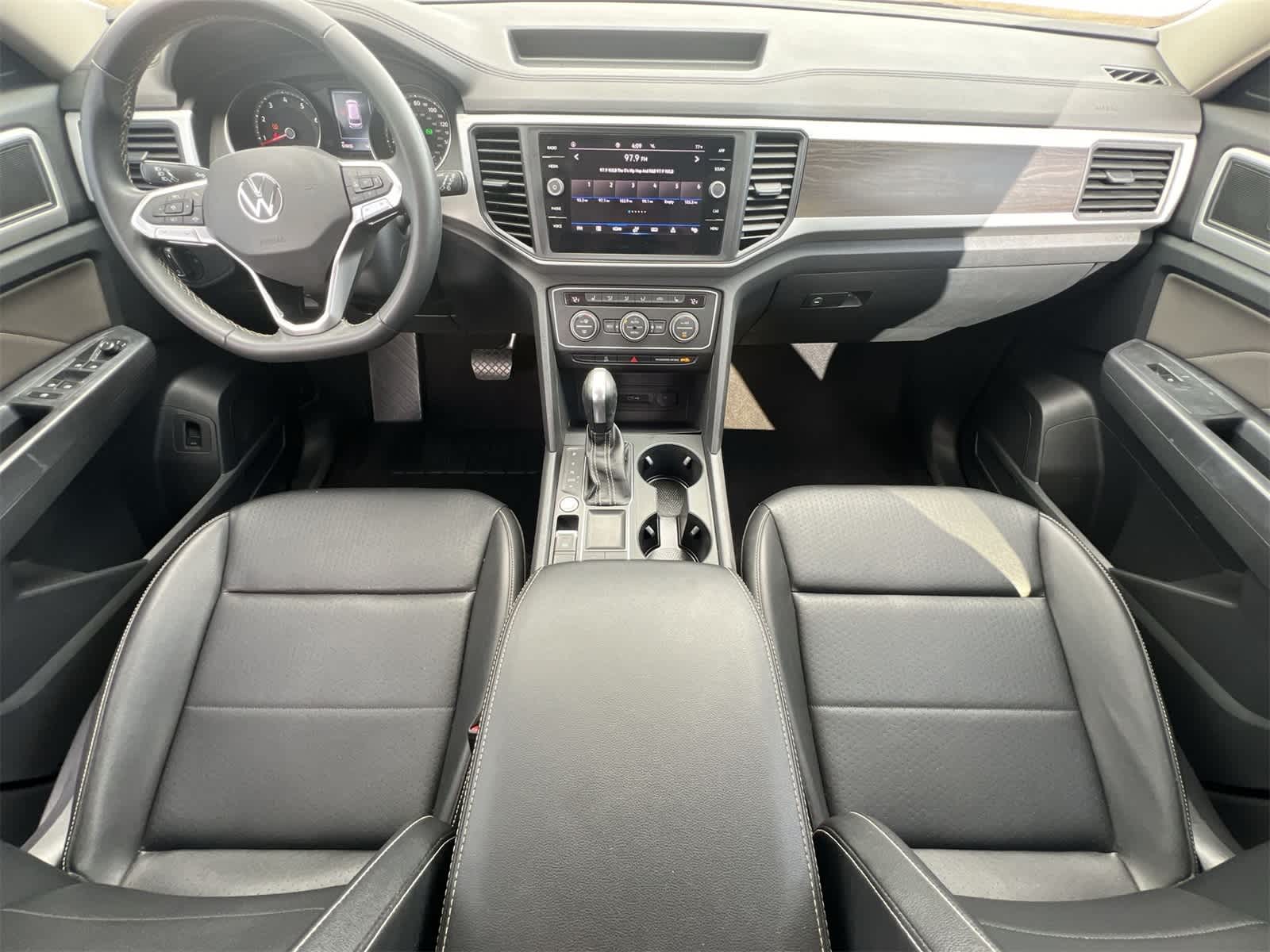 2021 Volkswagen Atlas 3.6L V6 SE Technology Image 18 of 36