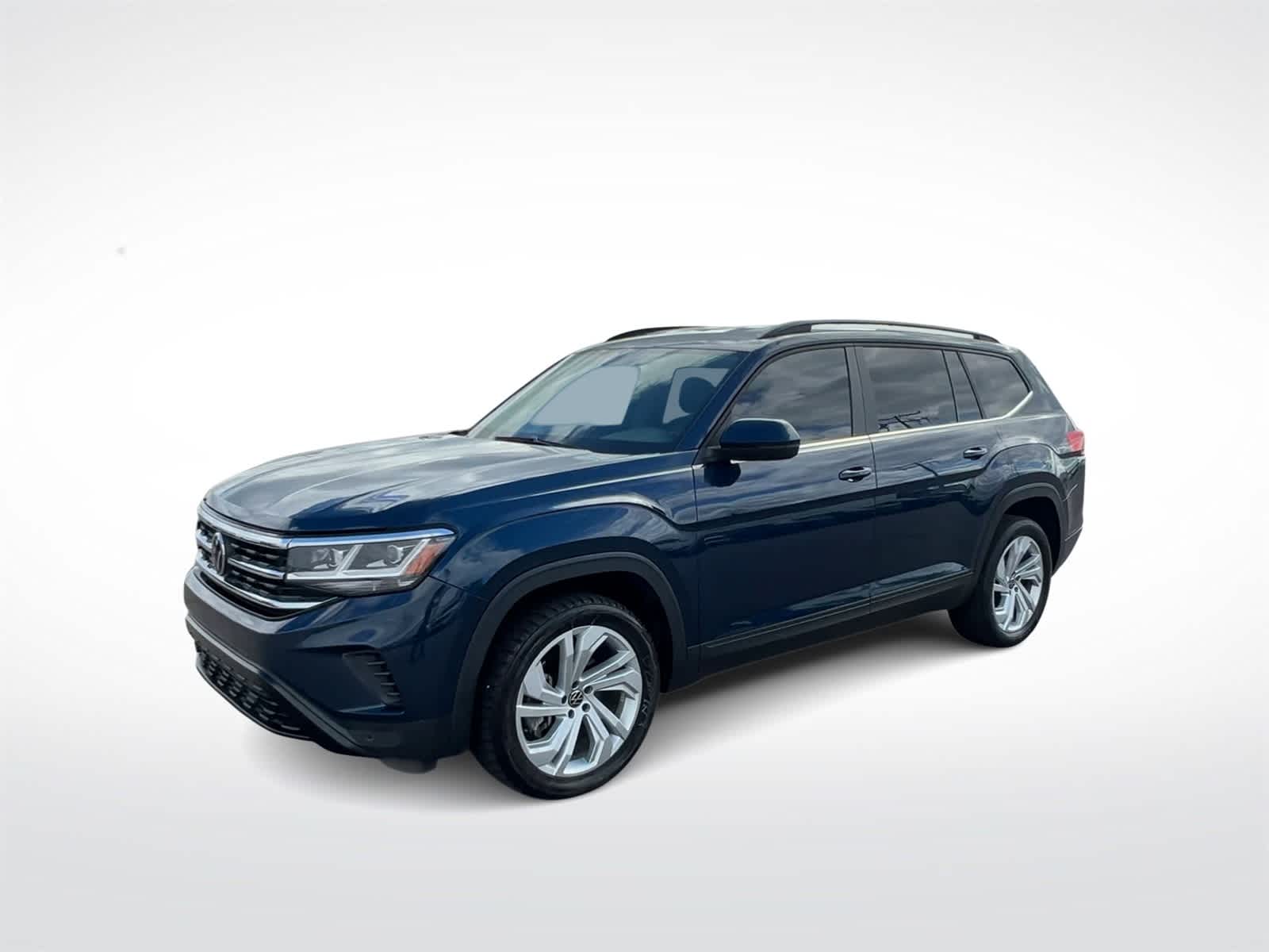 2021 Volkswagen Atlas 3.6L V6 SE Technology Image 2 of 36