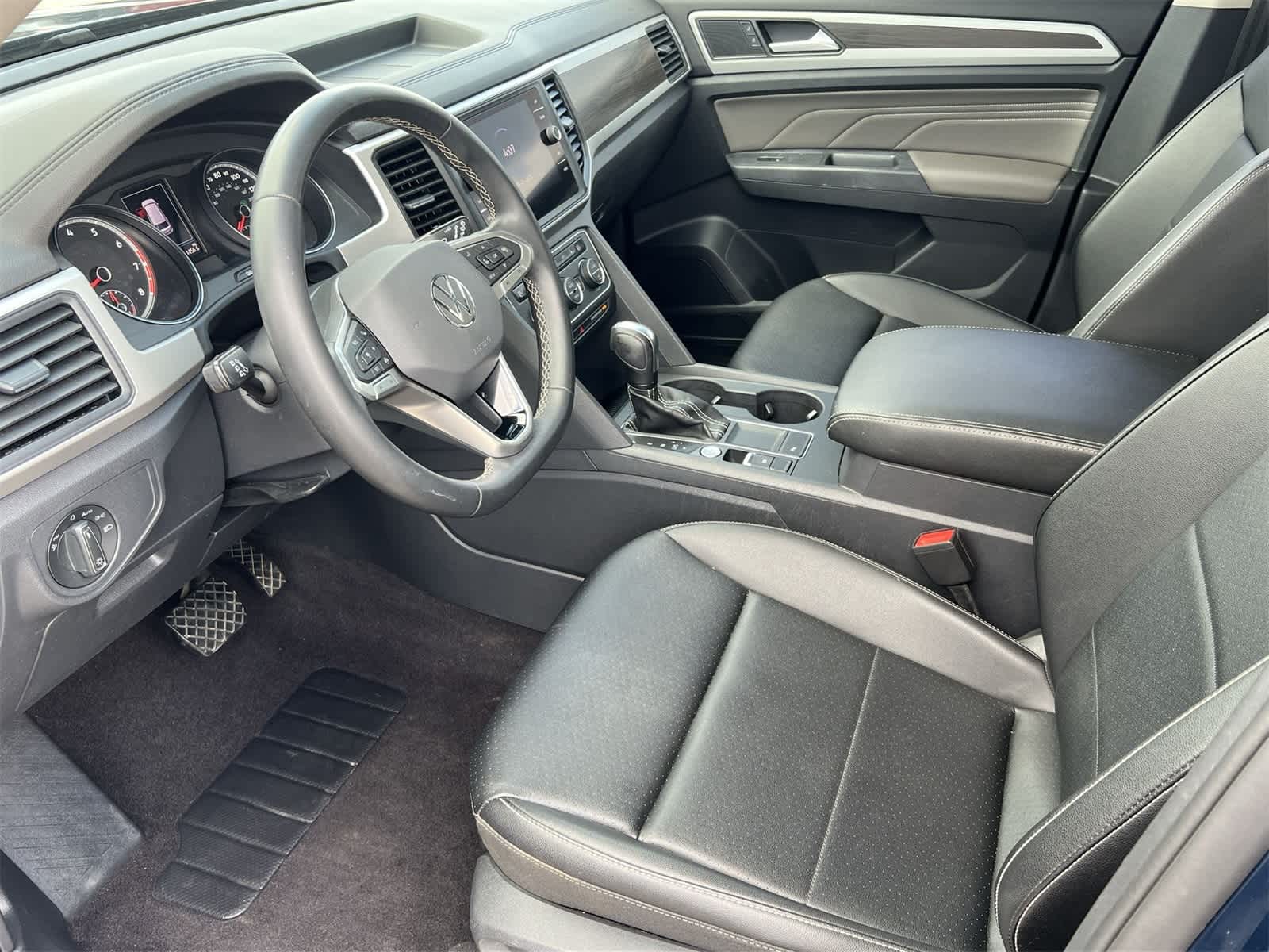 2021 Volkswagen Atlas 3.6L V6 SE Technology Image 32 of 36