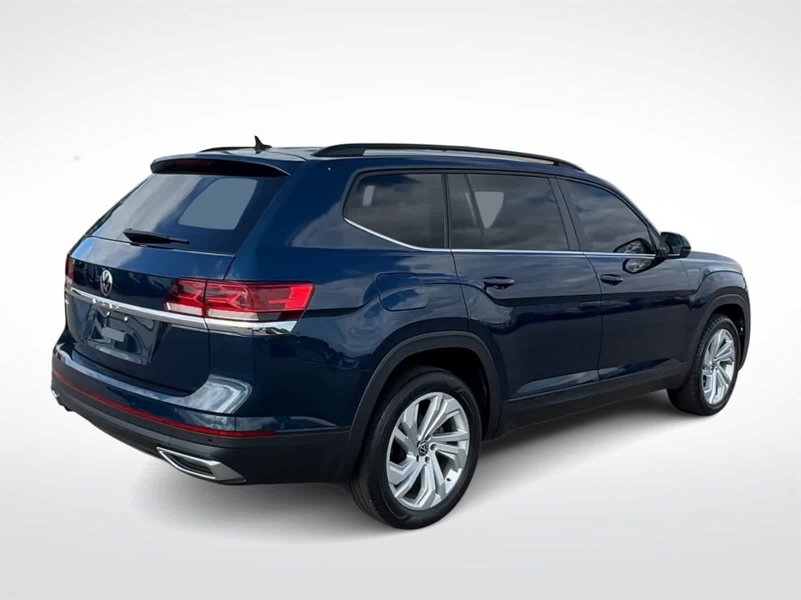 2021 Volkswagen Atlas 3.6L V6 SE Technology Image 6 of 36