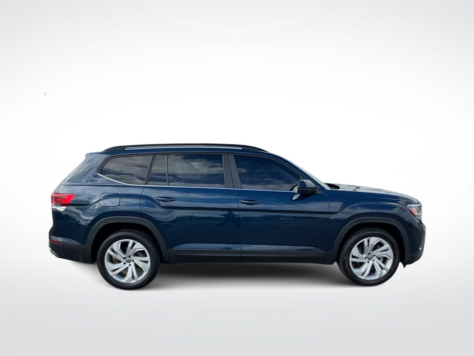 2021 Volkswagen Atlas 3.6L V6 SE Technology Image 5 of 36