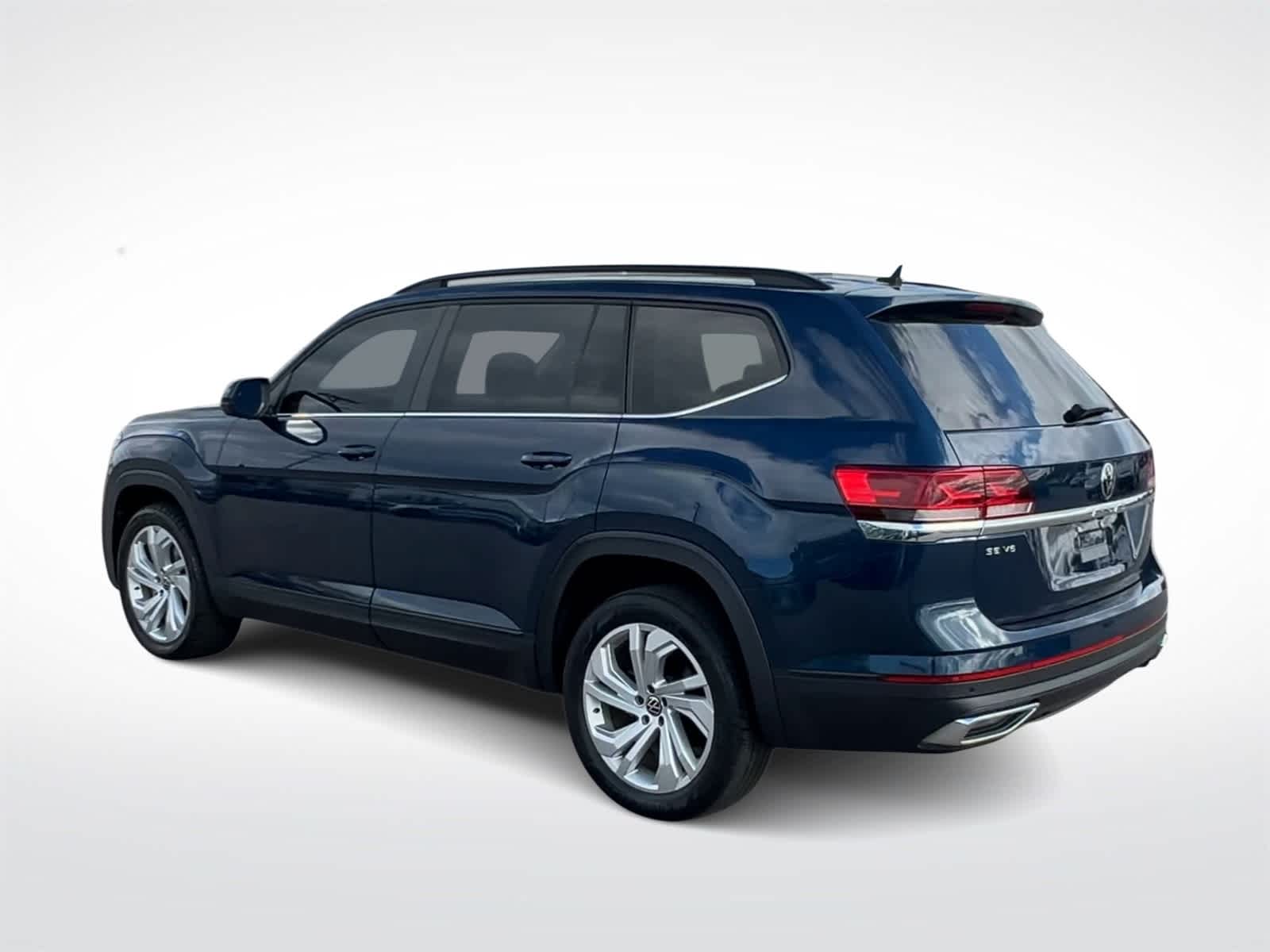 2021 Volkswagen Atlas 3.6L V6 SE Technology Image 9 of 36