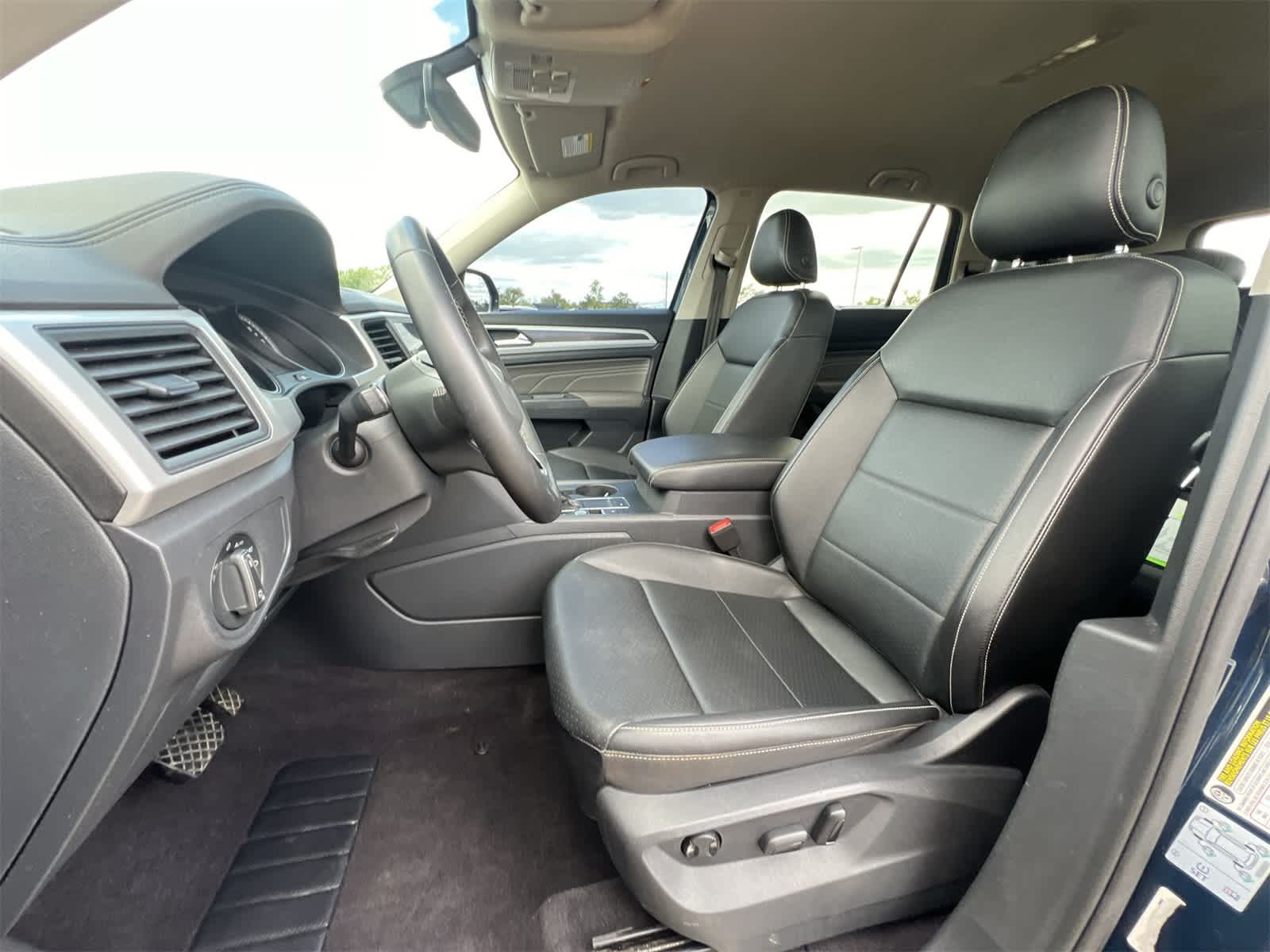 2021 Volkswagen Atlas 3.6L V6 SE Technology Image 15 of 36