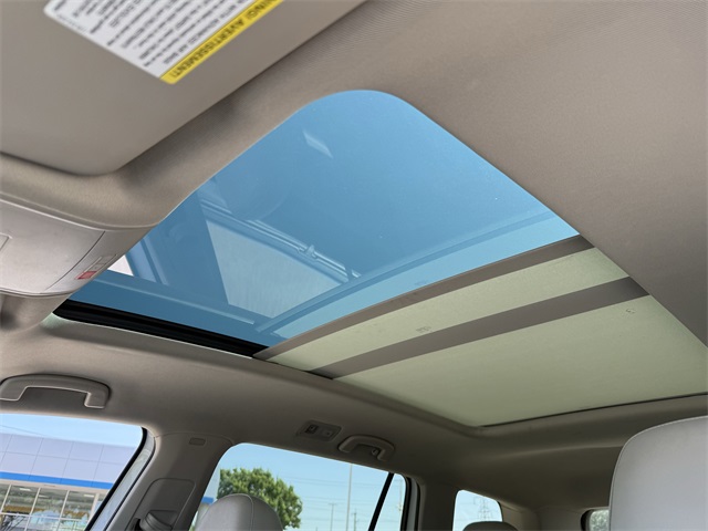 Vehicle image 28 of 35