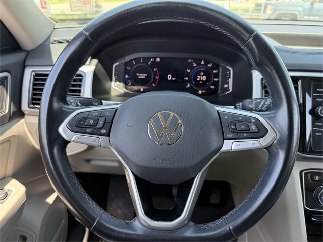 Vehicle image 17 of 35