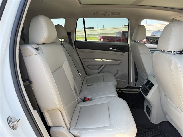 Vehicle image 12 of 35