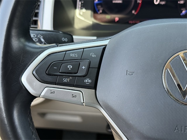 Vehicle image 29 of 35