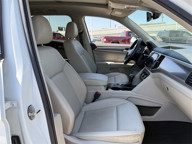 Vehicle image 13 of 35