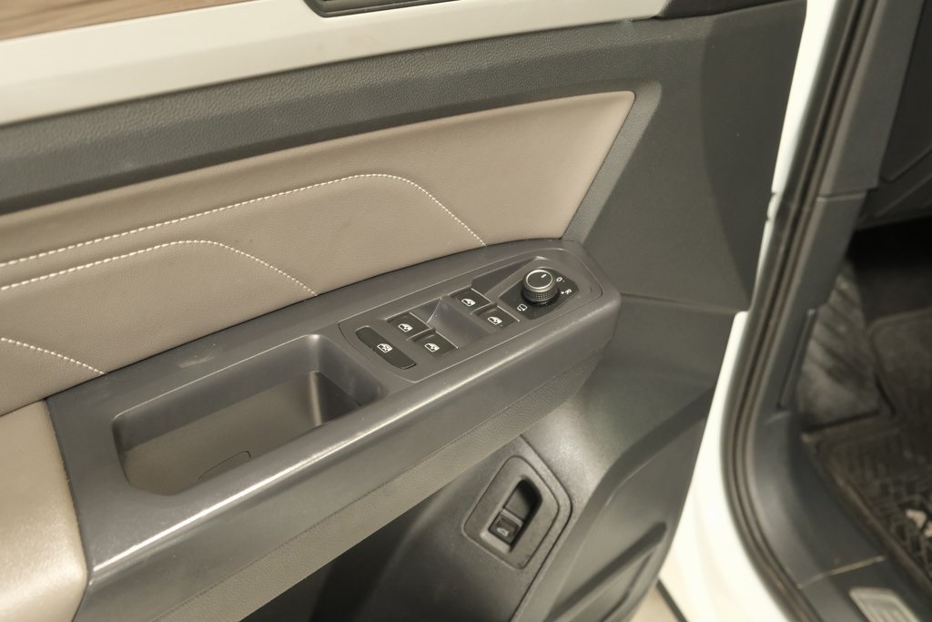 2021 Volkswagen Atlas 3.6L V6 SEL Premium Image 23 of 44