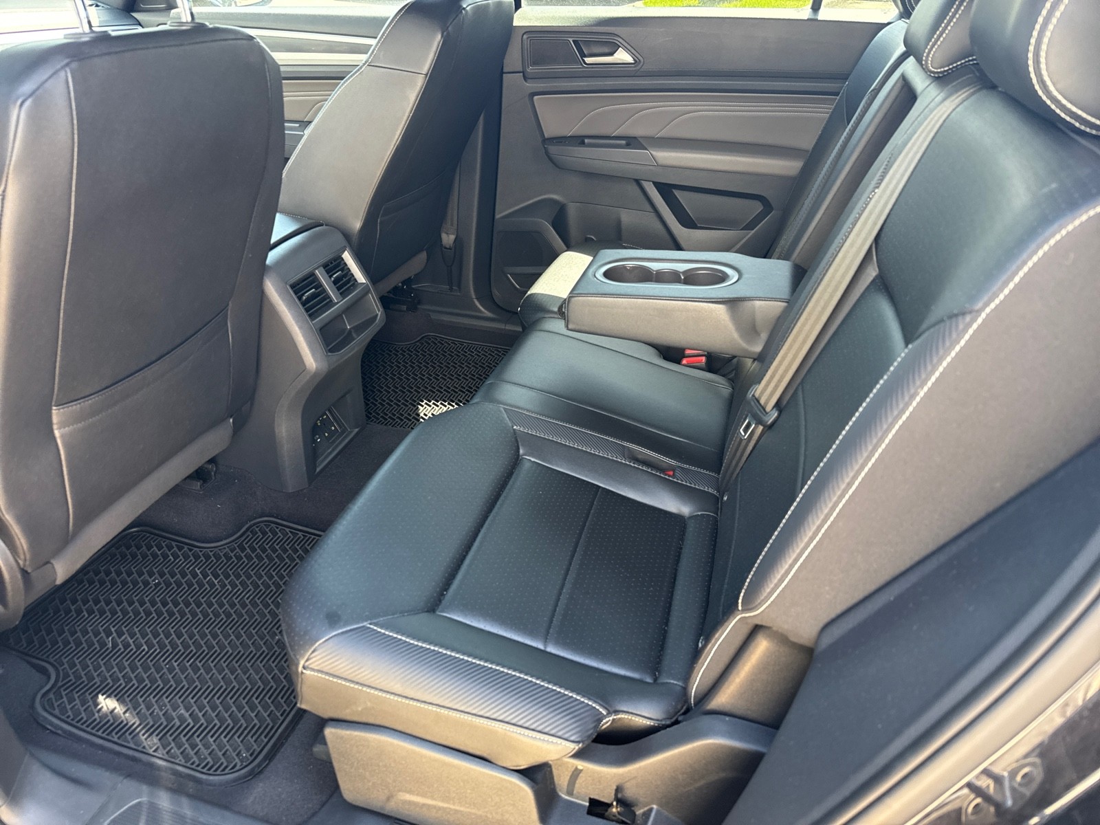 2021 Volkswagen Atlas Cross Sport 3.6L V6 SEL Image 7 of 29