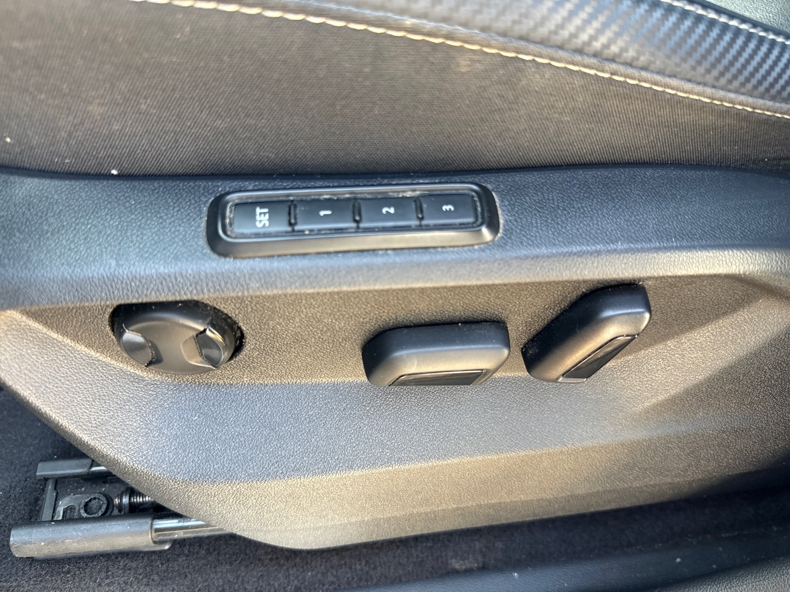 2021 Volkswagen Atlas Cross Sport 3.6L V6 SEL Image 28 of 29