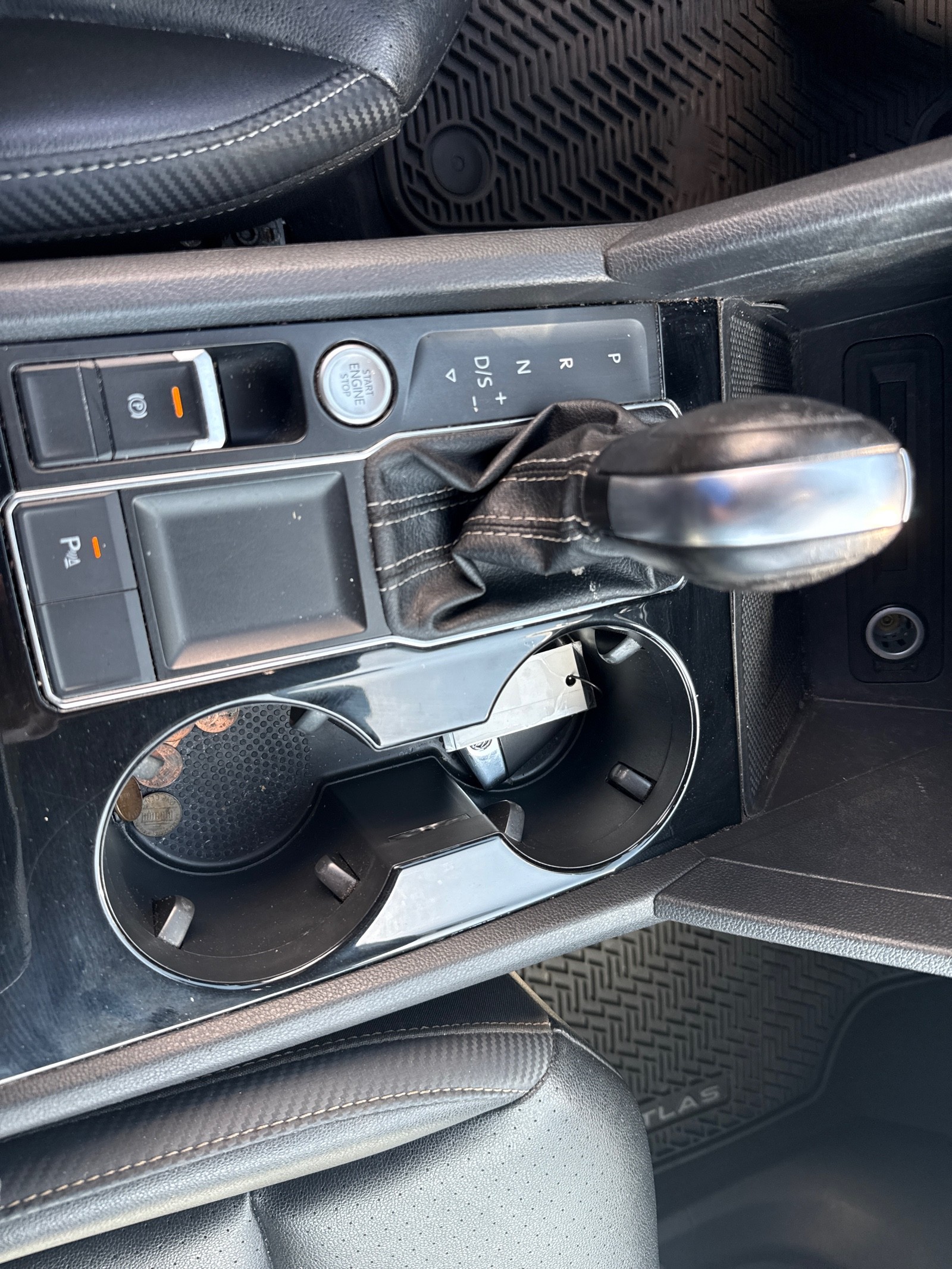 2021 Volkswagen Atlas Cross Sport 3.6L V6 SEL Image 16 of 29