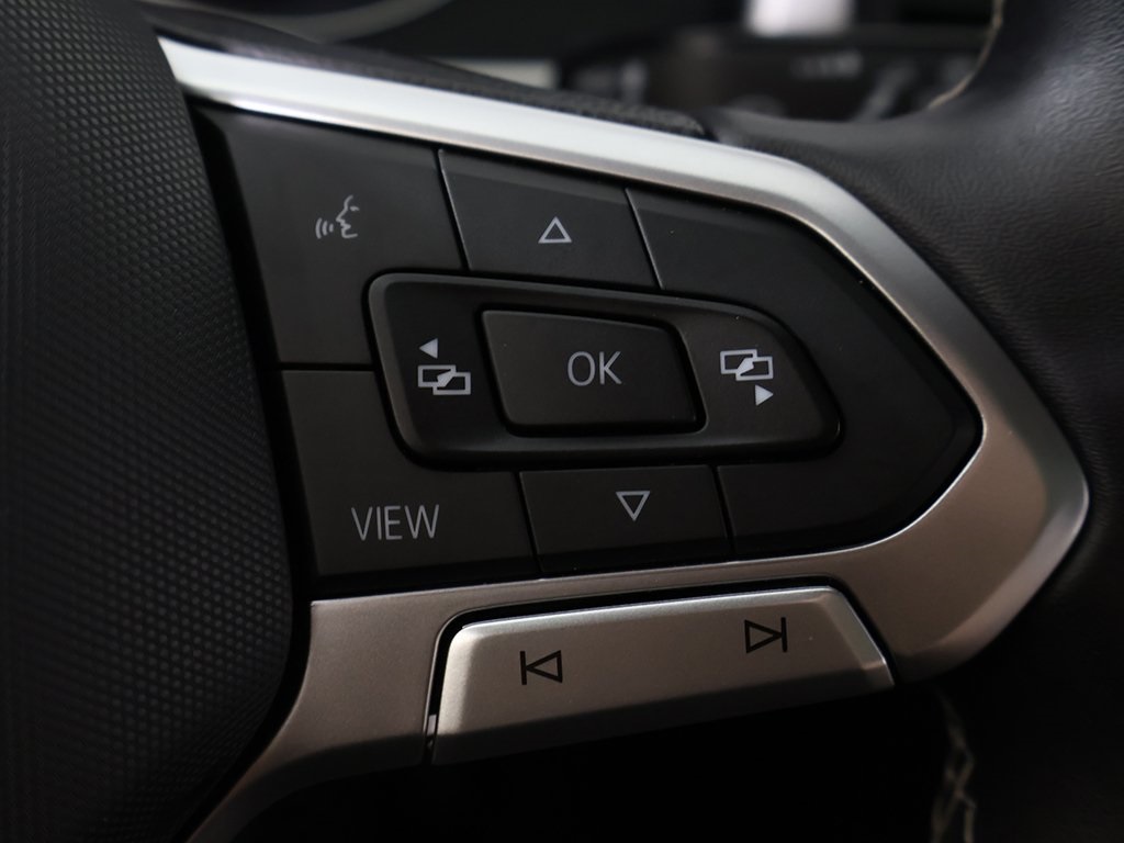 2021 Volkswagen Atlas Cross Sport 3.6L V6 SE Technology Image 37 of 55