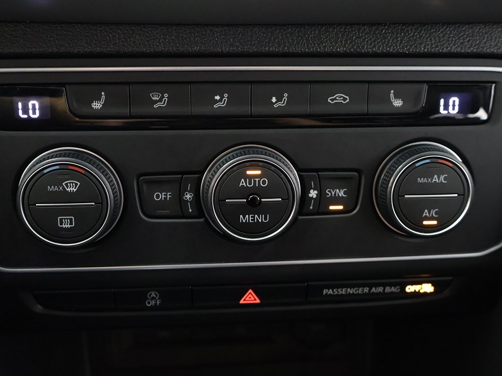 2021 Volkswagen Atlas Cross Sport 3.6L V6 SE Technology Image 38 of 55