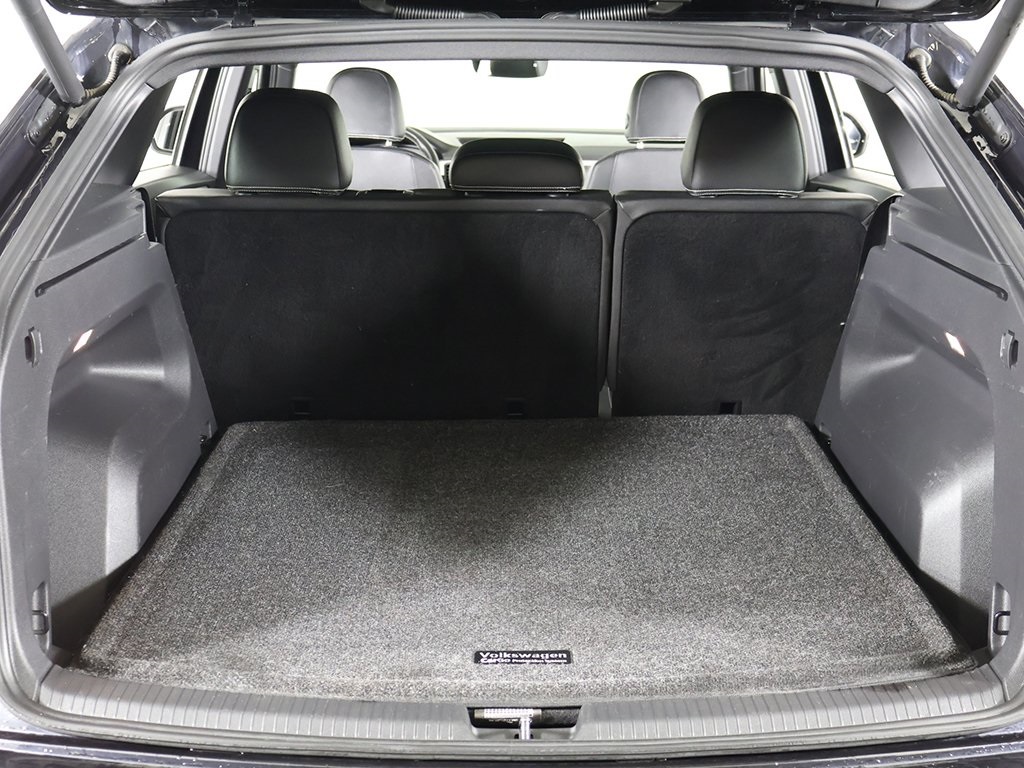 2021 Volkswagen Atlas Cross Sport 3.6L V6 SE Technology Image 13 of 55