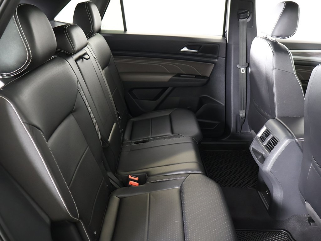 2021 Volkswagen Atlas Cross Sport 3.6L V6 SE Technology Image 14 of 55