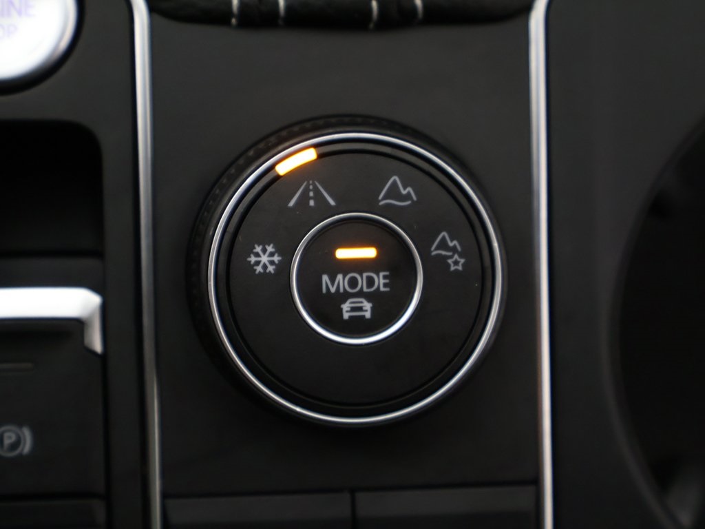 2021 Volkswagen Atlas Cross Sport 3.6L V6 SE Technology Image 43 of 55