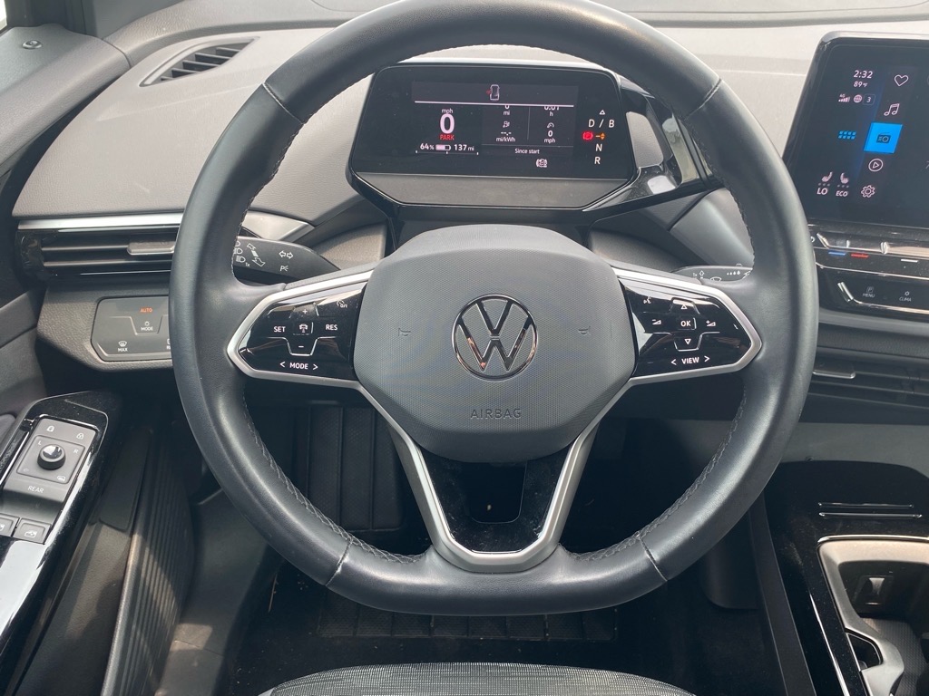 Vehicle image 5 of 18