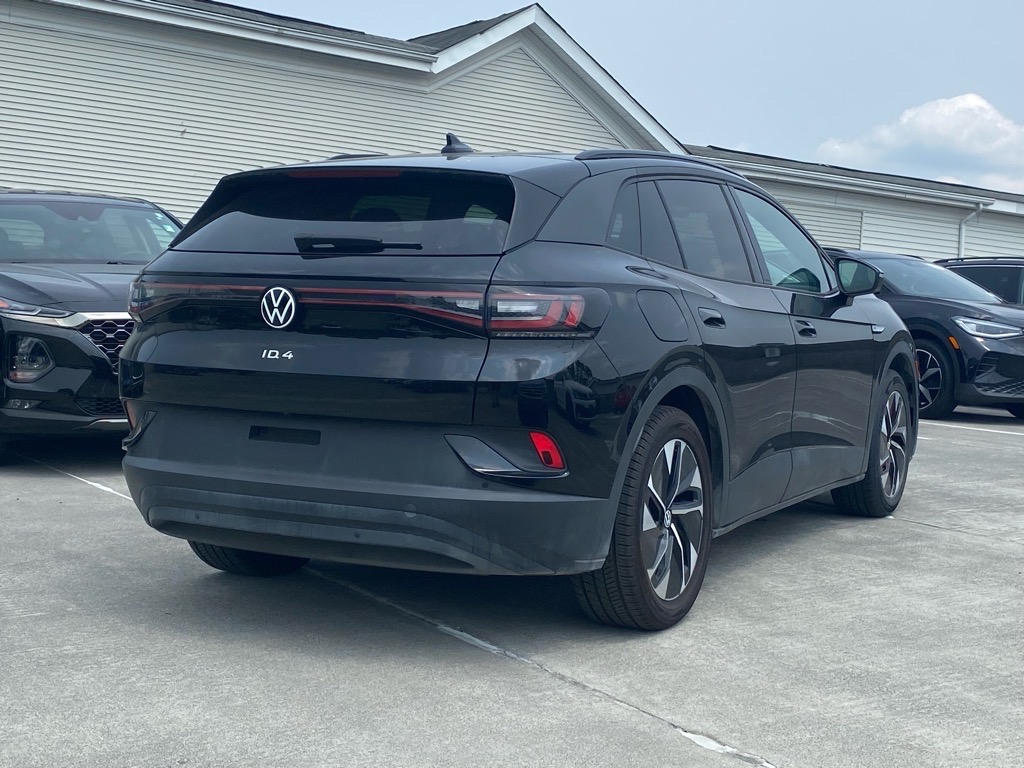 Vehicle image 2 of 18
