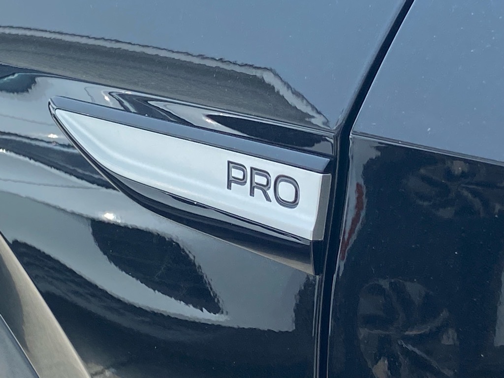 Vehicle image 4 of 18