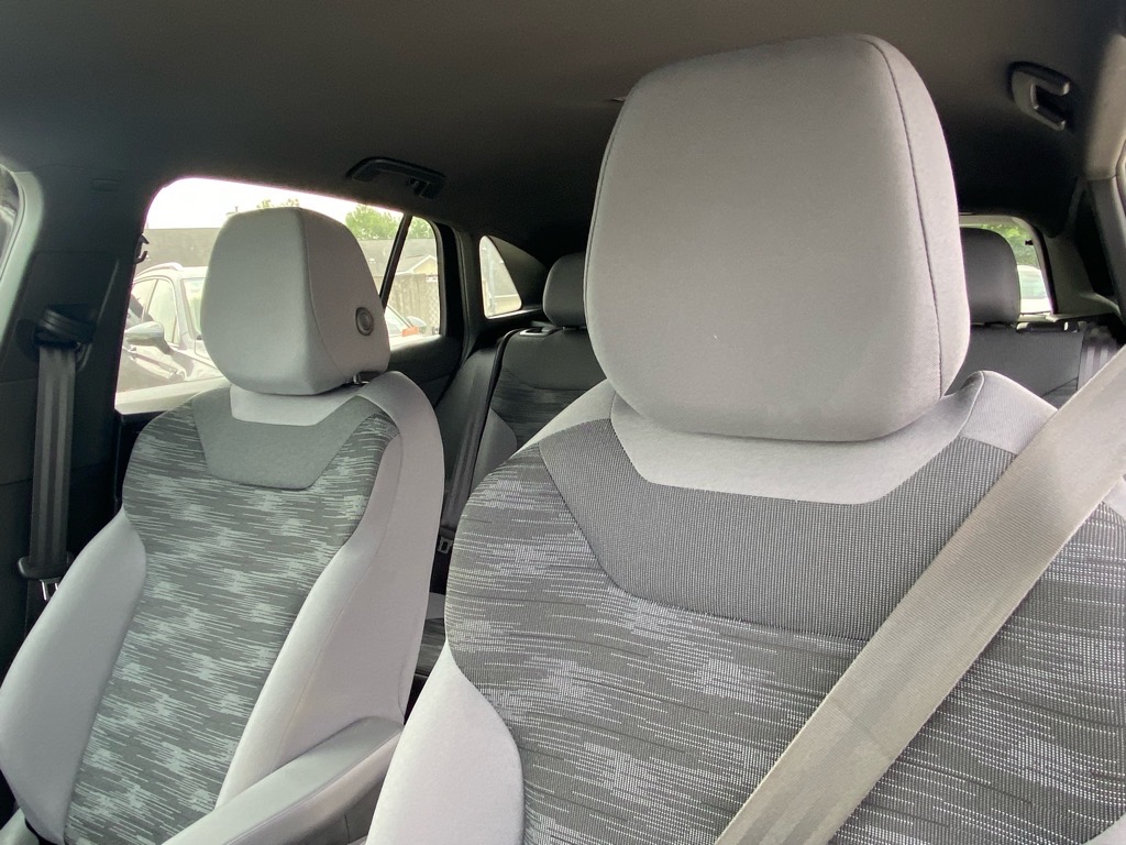 Vehicle image 17 of 18