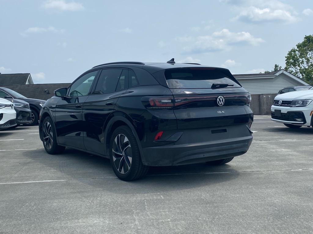Vehicle image 3 of 18