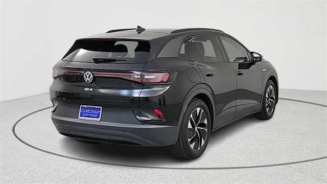Vehicle image 5 of 32