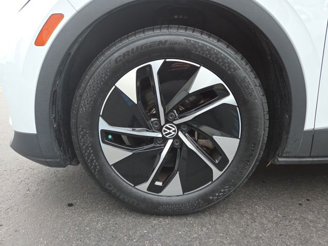 2021 Volkswagen ID.4 Pro Image 8 of 25
