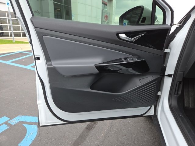 2021 Volkswagen ID.4 Pro Image 18 of 25