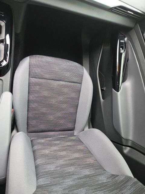 2021 Volkswagen ID.4 Pro Image 12 of 25