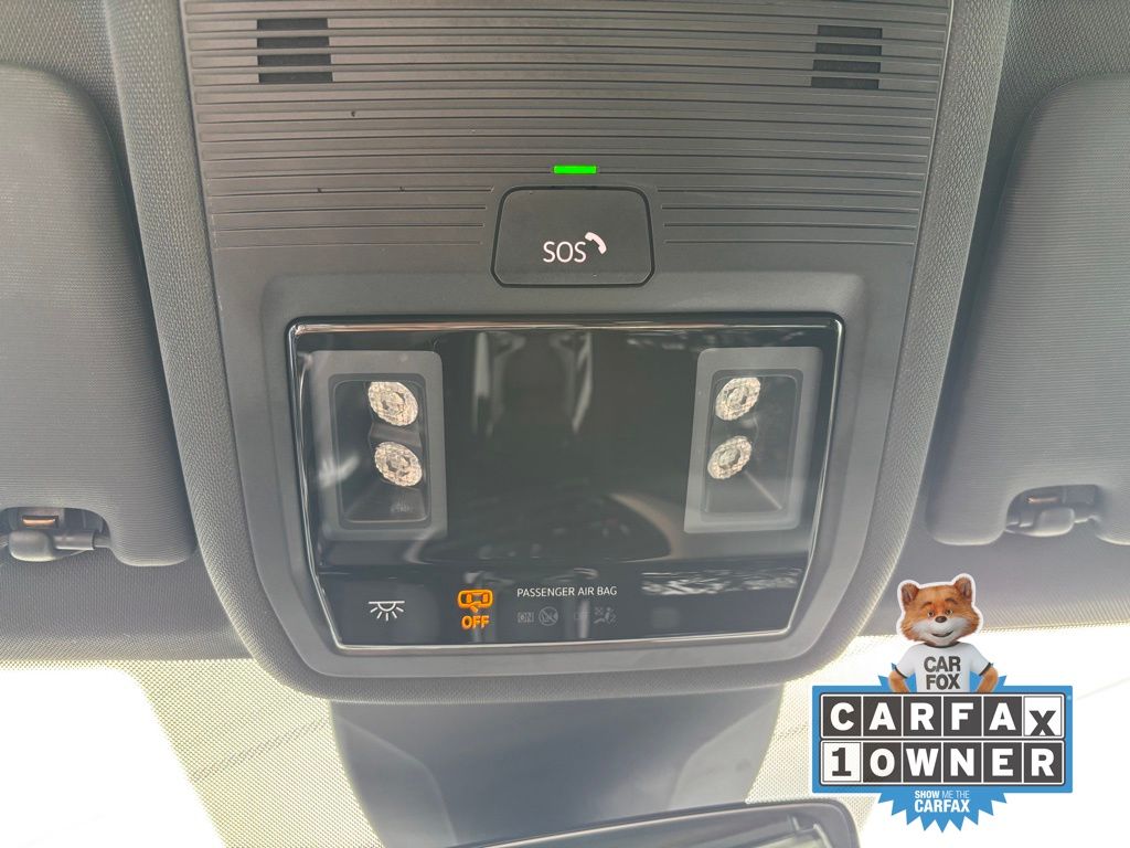 Vehicle image 27 of 28