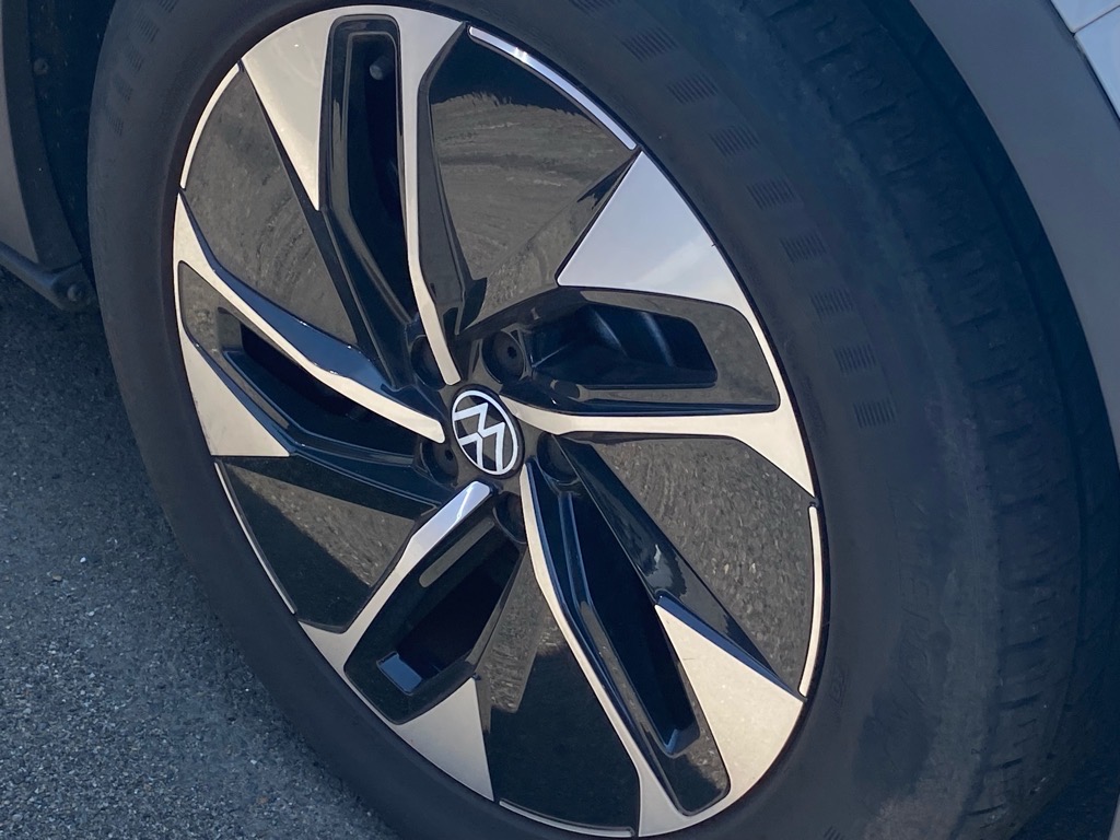 Vehicle image 18 of 18