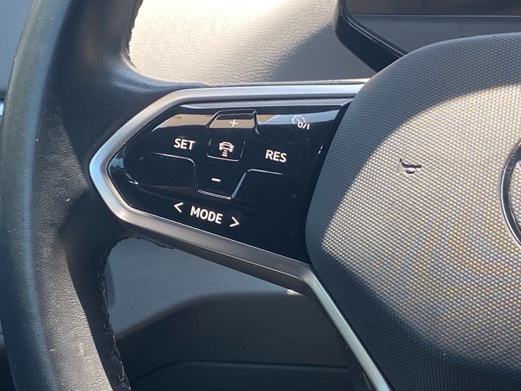 Vehicle image 5 of 18