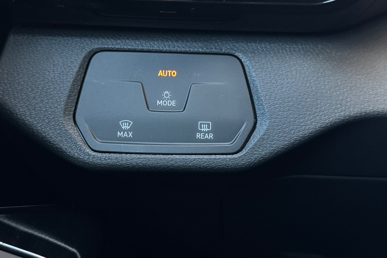 2021 Volkswagen ID.4 Pro Image 28 of 31