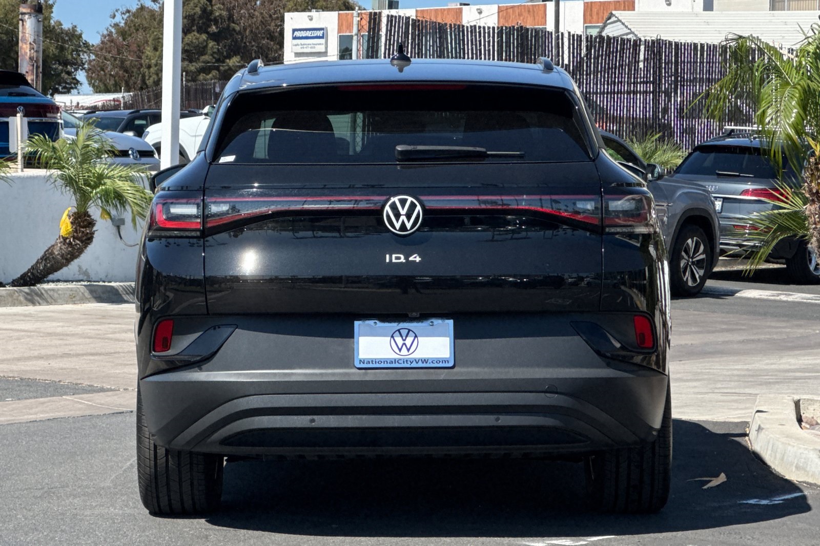 2021 Volkswagen ID.4 Pro Image 7 of 31