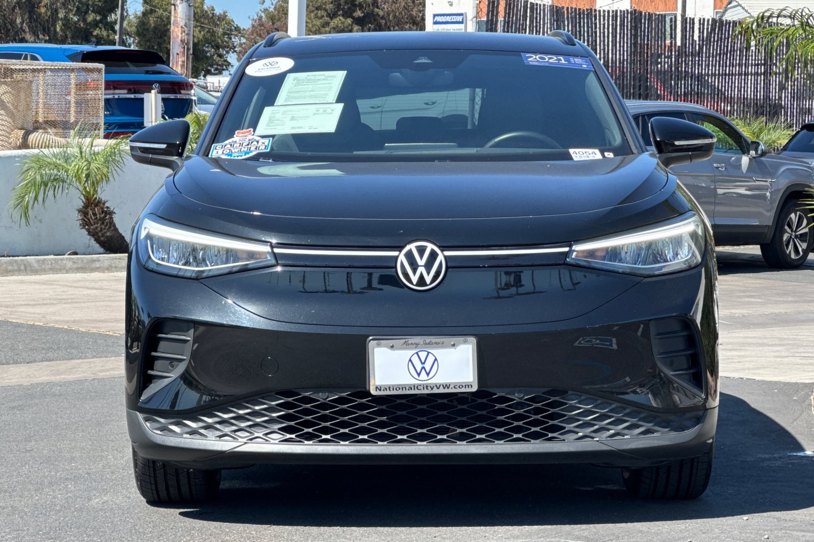 2021 Volkswagen ID.4 Pro Image 2 of 31