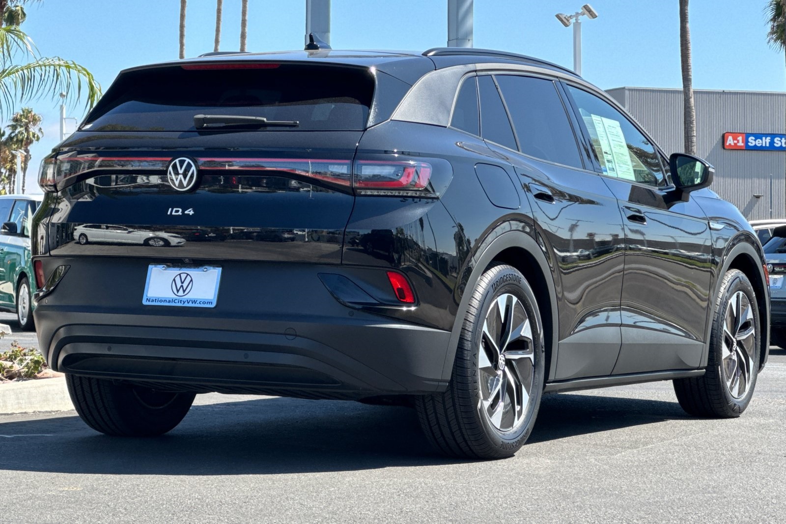 2021 Volkswagen ID.4 Pro Image 6 of 31