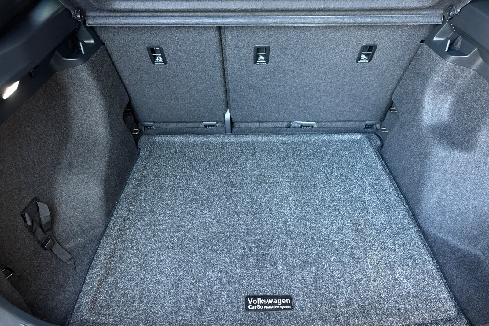 2021 Volkswagen ID.4 Pro Image 11 of 31