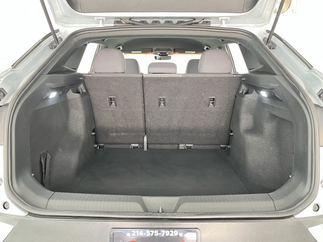 Vehicle image 19 of 95