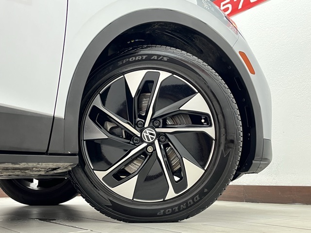 Vehicle image 14 of 95