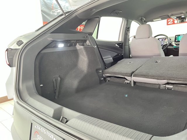 Vehicle image 22 of 95