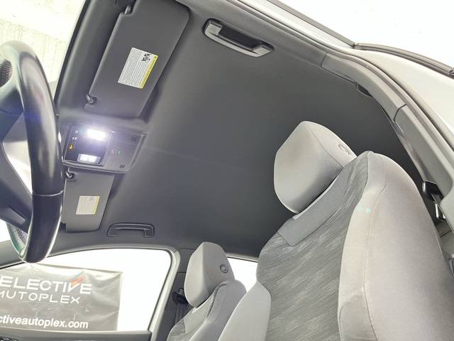 Vehicle image 78 of 95