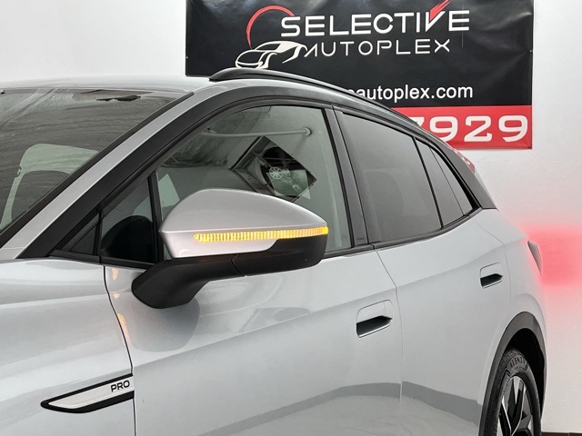 Vehicle image 84 of 95