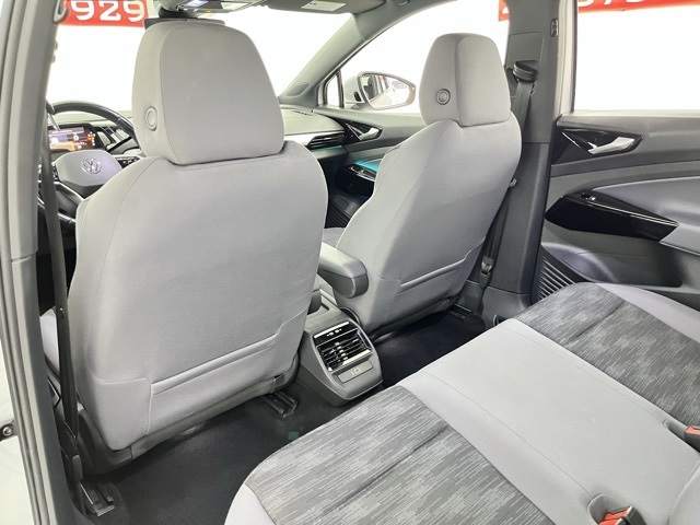 Vehicle image 29 of 95